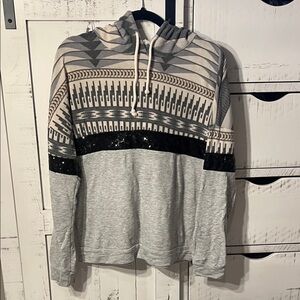 Geometric Pattern Gray and Black Men's Sweater